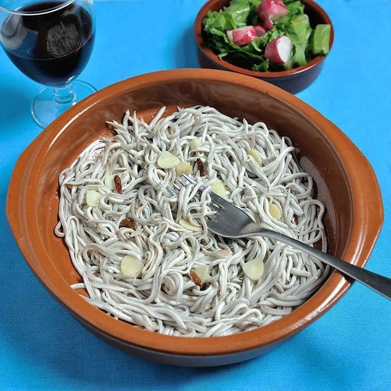 Surimi de Angulas al Ajillo